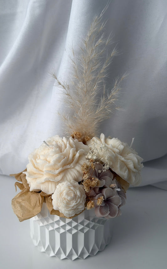 Geometrische Vase Creme Peonie